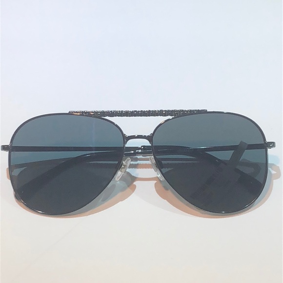 CHANEL Accessories - 💎SALE💎 Chanel Aviator Sunglasses